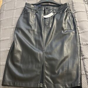 GAP Black Pencil Skirt